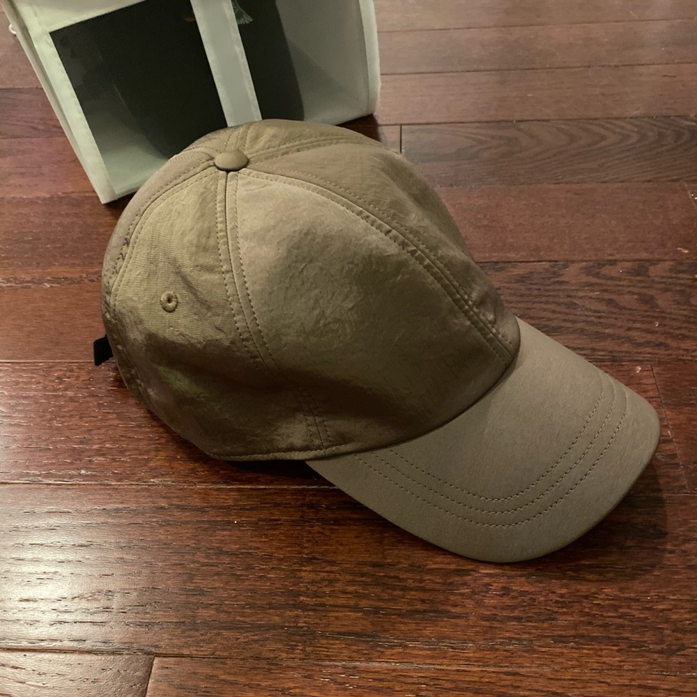 Lululemon hat
